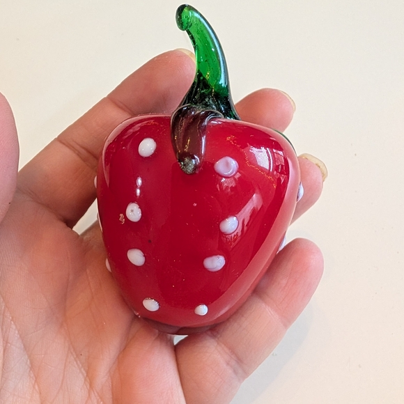 Set of 3 Vintage Art Glass Strawberries - Picture 9 of 16